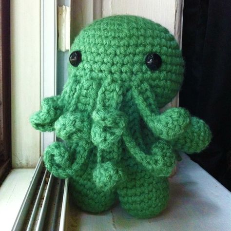 Crochet Pour Halloween, Confection Au Crochet, Halloween Crochet, Yarn Projects, Diy Baby, Cthulhu, Amigurumi Free Pattern, Crochet Afghan, Crochet Dolls