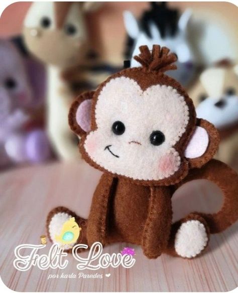 Monkey Felt Pattern, Felt Monkey, Felt Stuffies, Felt Crafts Dolls, Diy Felt Animals, Monkey Crafts, Handmade Kids Toys, Felt Craft Projects, Felt Toys Patterns