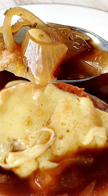 Guinness Recipes, Irish Cheddar, Irish Cooking, French Onion Soup Recipe, Onion Soup Recipes, Crock Pot Soup, Irish Recipes, Crock Pot Slow Cooker, Soup And Sandwich