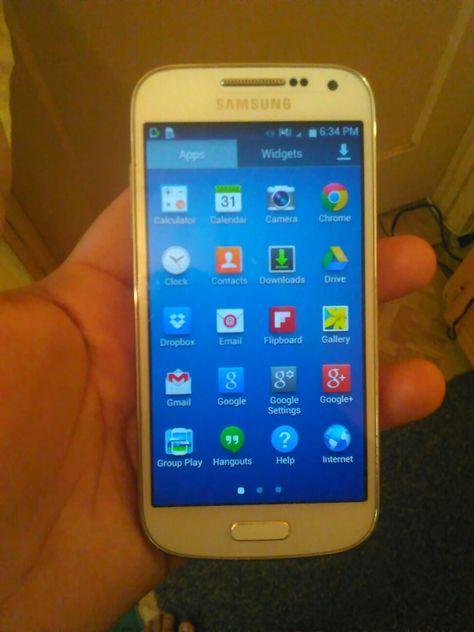 Selling Samsung S4 Mini For $80 Email Me At jessicapicon545@gmail.com If Wanting To Buy Thanks Mobile Coupon, Samsung 8, Samsung Galaxy S4 Mini, App Marketing, Brand Partnership, Image Swag, Female Friends, Samsung Galaxy S4, Galaxy S4