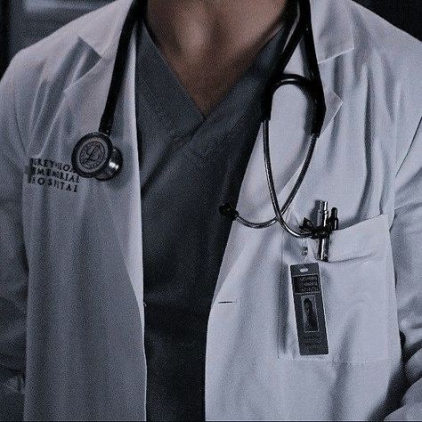 Aaron Warner Short Fanfics - POV: your boyfriend, aaron warner, who's a doctor, notices you are sick <3 :) - Wattpad Aesthetic Doctor, Medical School Life, Nurse Aesthetic, Male Doctor, Medical School Motivation, Medicine Student, Medical School Inspiration, Aaron Warner, Academic Motivation