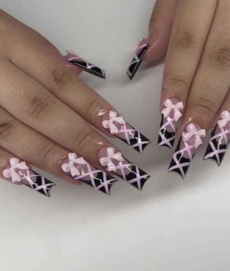 Corset Nails, Girls Nail Designs, Quotes Pink, Dope Nail Designs, Pretty Gel Nails, Really Cute Nails, Crazy Nails, Black Nail, Bling Acrylic Nails