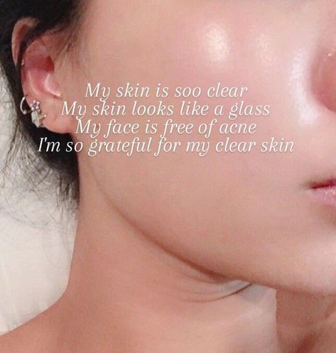 Clear Skin Manifestation Code, Vision Board Pictures Clear Skin, Glass Skin Aesthetic, Manifesting Vision Board, Clear Glowing Skin, Vision Board Pictures, Dream Vision Board, Smink Inspiration, Vision Board Affirmations