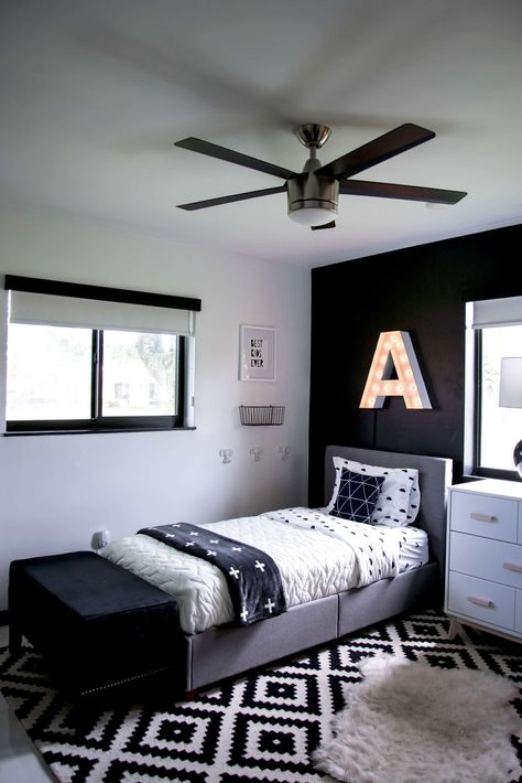 Modern Kids Room, Black and White Kids Room, Shared Kids Room, Modern Kids Room www.BrightGreenDoor.com Cool Boys Bedroom Ideas, White Kids Room, Cool Bedrooms For Boys, Black And White Bedroom, Teenager Bedroom Boy, Modern Kids Room, Boy Bedroom Design, Boys Bedroom Decor, Boys Bedrooms