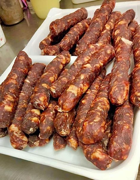 Calabrian Sausage Recipe, Easy Sausage Recipes, Rice And Beans Recipe, Homemade Sausage Recipes, White Bean Soup Recipes, Garlic Uses, Slow Cooked Chicken, Homemade Lasagna, Italian Foods