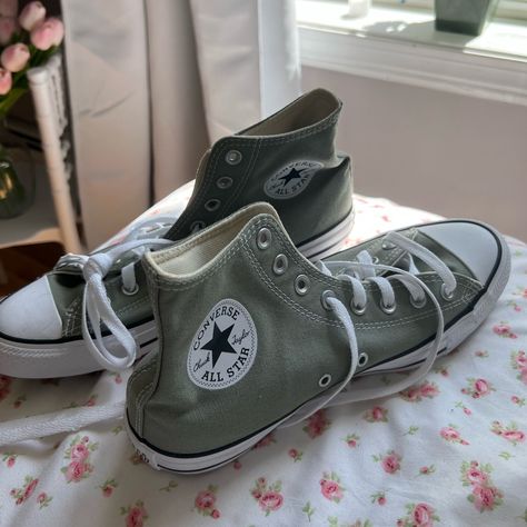 Brand New, Never Worn. Size 10.5 Women’s And 8.5 Men’s. Super Cute, Comfy And Casual Cottage Core Converse, Green Converse Aesthetic, Converse Verdes, Light Green Converse, Sage Converse, Sage Green Converse, Olive Green Converse, Converse Ideas, Cute Converse Shoes