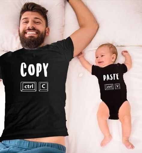 Vom Avea Un Copil, Idee Cricut, Newborn Baby Photoshoot, Dad Baby, Foto Baby, Newborn Baby Photography, Baby Outfits, Matching Family Outfits, Baby Photoshoot