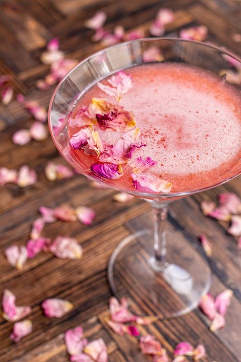 Mulan Inspired Drinks, Mulan Drink Ideas, Cherry Blossom Drink Cocktails, Cherry Bomb Cocktail Recipes, Gin Cherry Cocktail, Cherry Blossom Cocktail Recipe, Chinese Inspired Cocktails, Mulan Cocktail, Chinese Cocktails