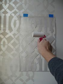 Tutorial: stenciling pearlescent white metallic glaze over white paint Do It Yourself Decoration, Make Your Own Stencils, Wallpaper Stencil, Flat Paint, Room Deco, Stencils Wall, Wall Treatments, Wall Paint, Diy Wall