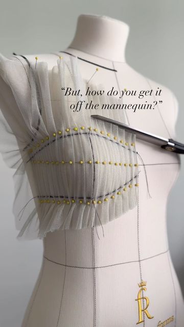 Teagan Jacobs on Instagram: "When draping on the dress form I often get asked “but how do you get it off the mannequin?”. And the answer is usually- hand sewing. Full disclosure I was never technically taught on how to do this, but this is the technique I use. If I’m working with a sheer fabric and can’t use a pen or pencil (which is what I would typically use) then hand sewing acts as my pencil! Here I’m doing a basting stitch on the seam allowance and the apex of the bust. I then use lots of steam directly on the dress form, which helps hold the pleats in place. Now I can remove it from the dress form and continue working on my garment. What do you think of this technique? Is it something you’ve done before or would like to try? 🏹 #teaganjacobs ✨ Mannequin is gifted from @royaldressform Draping On Dress Form, Diy Sewing Mannequin, Sewing With Tulle, Draping On Mannequin, Dress Draping Techniques, Fabric Draping Techniques, Mannequin Draping, Diy Dress Form, Basting Stitch