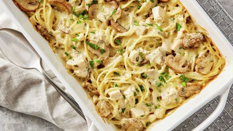 Make-Ahead Turkey Tetrazzini Easy Chicken Tetrazzini Recipe, Turkey Tetrazzini Recipe, Easy Chicken Tetrazzini, Turkey Tetrazzini, Food For Dogs, Chicken Tetrazzini, Spaghetti Dinner, Leftover Turkey Recipes, Barefoot Contessa