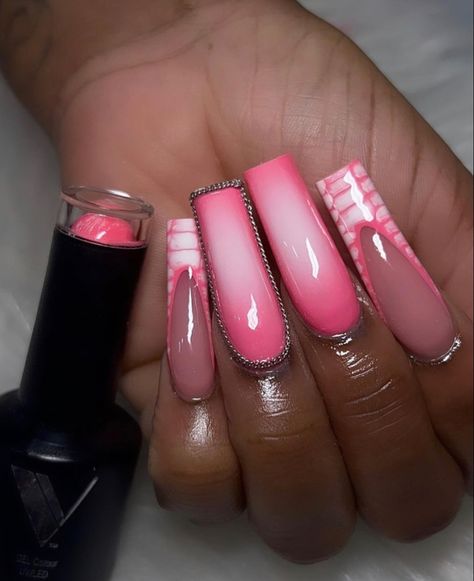 Nicki Minaj Nails Ideas, P31 Woman, Nicki Minaj Nails, Ambre Nails, Nail Inspo Pics, Colourful Acrylic Nails, Acrylic Nail Designs Classy, Freestyle Nails, Nails For Fall