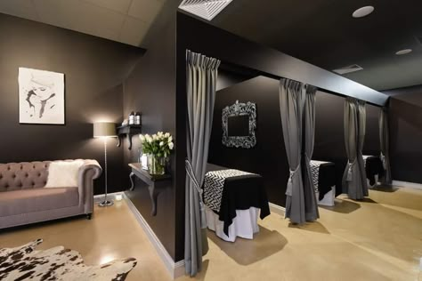 Lash Room Paint Colors, Lash Lounge Salons, Beauty Salon Interior Black And White, Black White And Grey Beauty Salon, Lash Room Interior Design, Japanese Salon Design, Salon And Lash Studio, Lash Salon Layout, Dark Hair Salon Interior