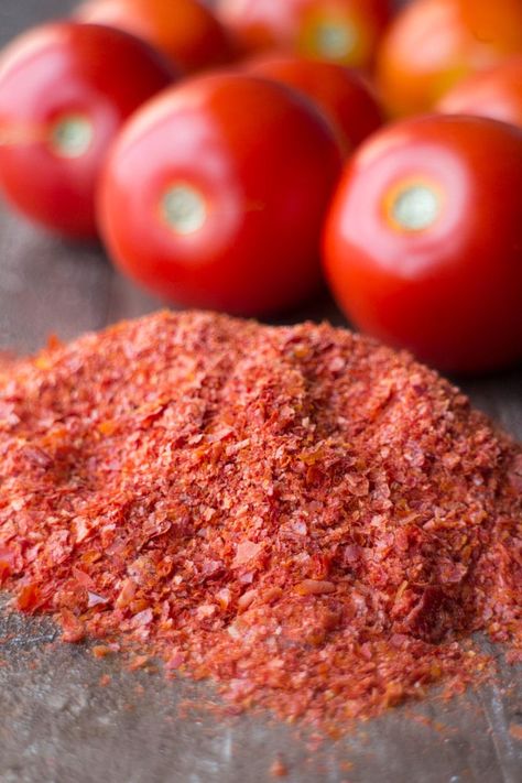 Tomato Skins, Dehydrating Food Storage, Freezing Tomatoes, Tomato Powder, Canning Vegetables, Dehydrated Vegetables, Food Dehydrator, How To Peel Tomatoes, Stewed Tomatoes