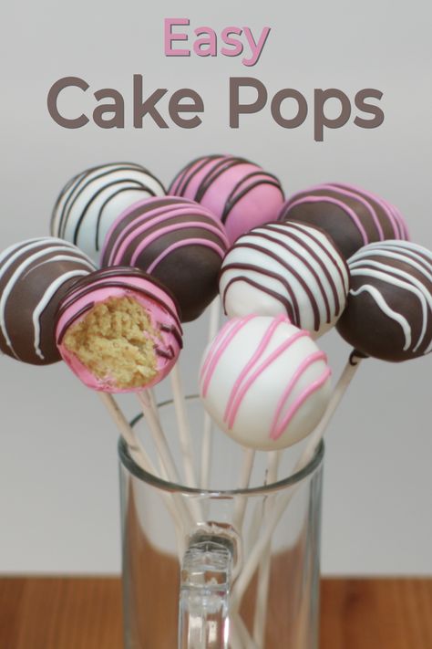 How To Make Cake Pops, Barbie Cake Pops, Kolachi Recipe, Easy Cake Pops, Homemade Cake Pops, Dipped Treats, Cake Pop Recipe Easy, Cake Pops Recipe, Making Desserts