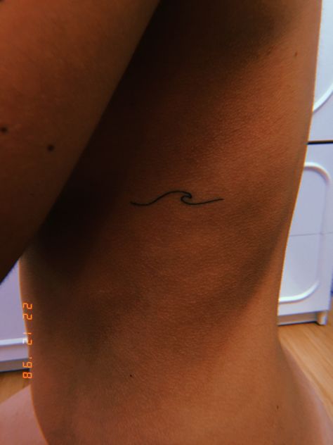 Wave On Ribs Tattoo, Wave Tattoo Under Bra Line, Beach Wave Tattoos For Women, Wave Tattoo Ribcage, Wave Tattoo Ribs, Wave Tattoo Simple, Side Rib Tattoo, Tattoo Word Fonts, Simple Wave Tattoo