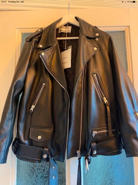 Neat Casual Outfits, Clueless Outfits, Fashion Vocabulary, Biker Style, Black Leather Jacket, Private Label, Clothing Apparel, Casual Style Outfits, Teen Fashion Outfits