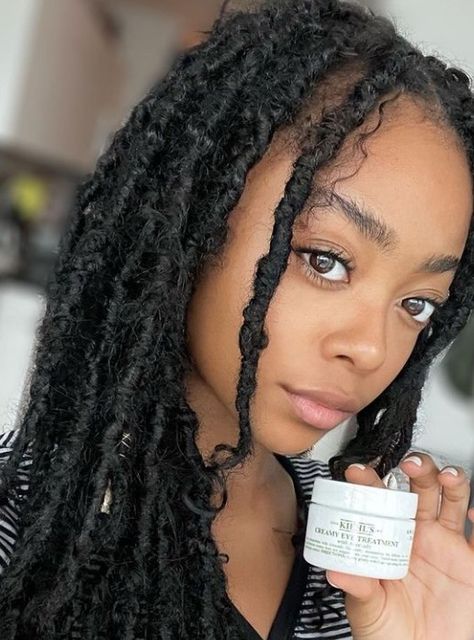 Sky Jackson Locs, Skai Jackson Locs, Hobo Hairstyles, Sky Jackson, Vacation Braids, Ski Jackson, Boho Locs, Faux Locs Hairstyles, Hair Twist Styles