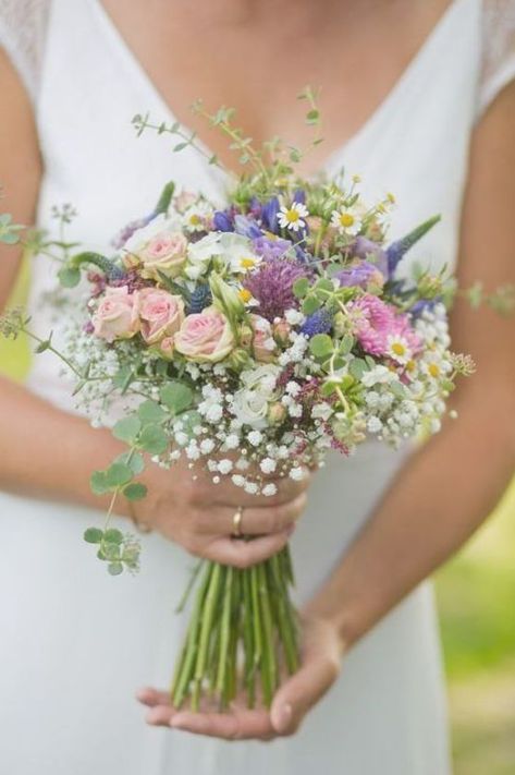 Rosa Clara Bridal, Vintage Bridal Bouquet, Simple Wedding Bouquets, Summer Bridesmaids, Bridal Bouquet Peonies, Pastel Bouquet, Country Bride, Wedding Bouquets Bride, Bouquet Bridal