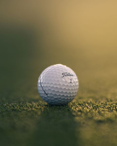 Titleist Golf Wallpaper, Golf Asthetic Photos, Golfing Aesthetic, Golf Aesthetics, Golf Wallpaper, Golf Aesthetic, Golf Pro Shop, Golf Photos, Golf Course Photography