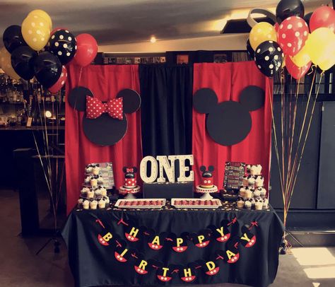 Mickey Minnie Party Decoration, Mickey Minnie Birthday Party Twins, Mickey And Minnie Twin First Birthday Party, Mickey Minnie Twin Birthday Party, Minnie And Mickey Mouse Birthday Party Ideas, Twins Mickey And Minnie 1st Birthday, Mickey And Minnie Mouse Themed Birthday Party, Mickey And Minnie 1st Birthday Party, Mickey And Minnie Birthday Party Twins