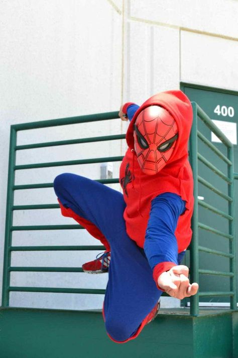 diy spiderman costumes Boys Spiderman Costume, Iron Man Costume Diy, Spiderman Halloween Costume, Halloween Costumes Kids Homemade, Diy Superhero Costume, Kids Spiderman Costume, Diy Costumes Kids Boys, Iron Man Costume, Superhero Halloween Costumes