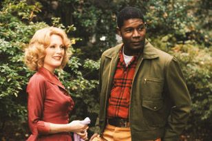 The Last Place in the World… A review of Far from Heaven • Senses ... Dan In Real Life, Heaven Movie, Far From Heaven, Hannah And Her Sisters, Dennis Haysbert, Sandy Powell, Todd Haynes, Remember The Titans, Beau Film