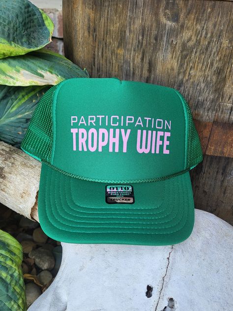 Sublimation Hat Ideas, Inappropriate Trucker Hats, Cute Trucker Hats, Trucker Hat Designs, Funny Trucker Hats, Womens Trucker Hat, Funny Trucker Hat, Camo Trucker Hat, Hat Ideas