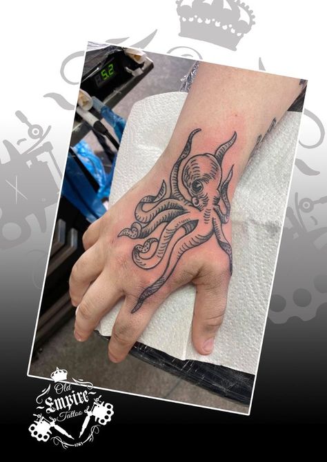 Octopus Tattoo On Hand, Octopus Finger Tattoo, Octopus Hand Tattoo, Tattoos Names, Tattoo Octopus, Chef Tattoo, Octopus Tattoo Design, Octopus Tattoos, Knife Tattoo