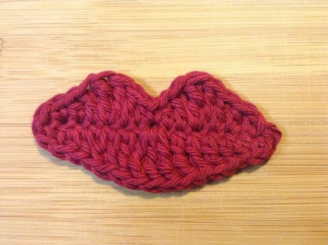 Luscious Lips Crochet Pattern Puff Flower, Crochet Puff Flower, Crochet Embellishments, Easy Crochet Projects, Valentines Crochet, Holiday Crochet, Crochet Flower Patterns, Crochet Applique, Crochet Motif