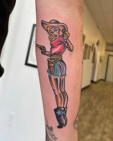 Cowgirl Pin Up Tattoos, American Traditional Pinup, Traditional Tattoos Cowgirl, Cowgirl Pinup Tattoo, Traditional Cowgirl Tattoo Flash, American Traditional Cowgirl Pinup, Traditional Cowgirl Pinup Tattoo, Traditional Tattoo Tutorial, Dumbest Tattoos