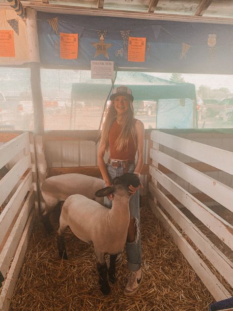 sheep showmanship western rodeo outfit Show Sheep Names, Sheep Showing Outfits, Livestock Show Outfits Sheep, 4-h Aesthetic, Showing Livestock Hairstyles, Livestock Judging Outfits, Sheep Showmanship, Livestock Show Outfits, Showing Lambs