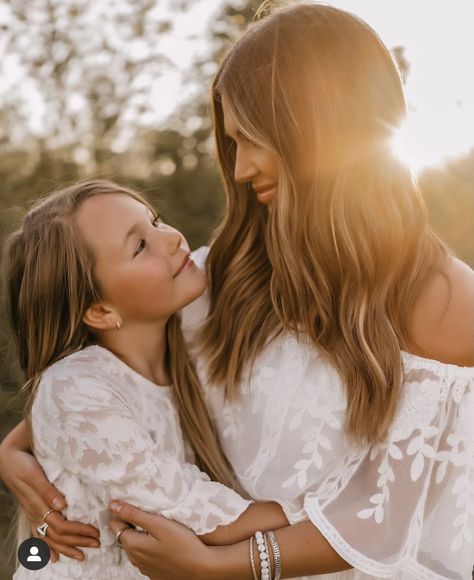 Mommy And Me Sitting Poses, Single Mom Of Two Photos, Mother And Grown Daughter Photo Ideas, Mum And Kids Photoshoot, Mom And 3 Kids Photoshoot, Mom And Two Kids Poses, Single Mom Family Pictures Older Kids, Mom And Two Kids Photoshoot, Mommy And Me Photo Shoot Mother Daughters