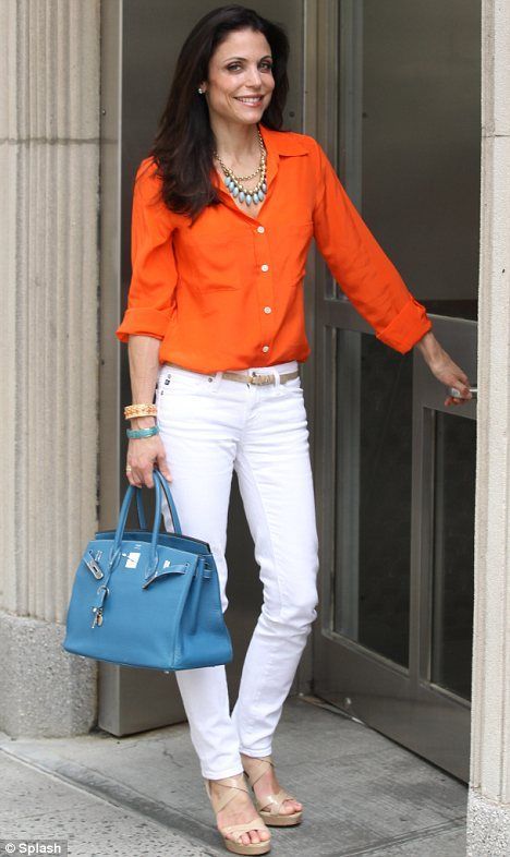 Stylish star: Bethenny accessorised with a teal Hermes Birkin bag and turquoise jewellery Casual Chique Stijl, Bethenny Frankel, Orange Outfit, Orange Blouse, Orange Shirt, Hermes Bags, Celebrity Outfits, Complementary Colors, Fashion Over 50