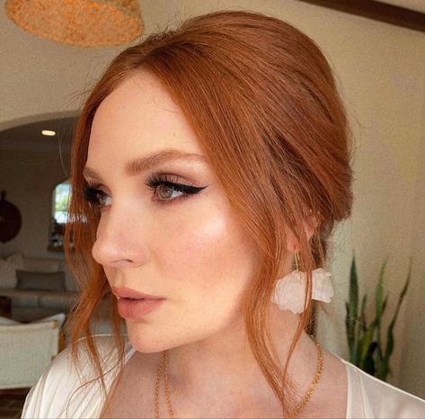 Bridesmaid Make Up Redhead, Simple Wedding Makeup Natural Looks Red Hair, Redhead Formal Makeup, Fall Bridesmaids Makeup, Boho Wedding Makeup Redhead, Wedding Makeup For Blue Eyes Ginger Hair, Bridal Makeup Pale Skin Red Hair, Bridal Makeup Green Eyes Red Hair, Terracotta Bridal Makeup