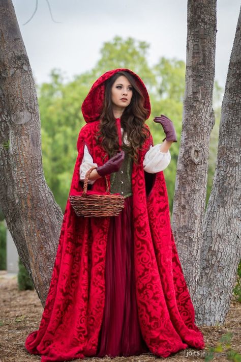 Little Red Riding Hood Cosplay, Red Riding Hood Outfit, Red Riding Hood Cloak, Red Cape Costume Ideas, Red Riding Hood Outfit Modern, Gothic Red Riding Hood Costume, Halloween Red Riding Hood, Little Red Riding Hood Blue Dress, Little Red Riding Hood Costume