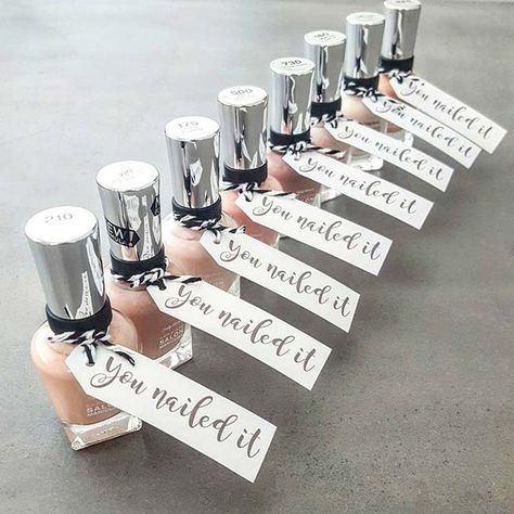 Creative Bridal Shower Ideas, Bridal Shower Prizes, Shower Prizes, Bridal Shower Planning, Bachelorette Party Games, Bridal Shower Brunch, Bridal Shower Rustic, Bridal Brunch, Wedding Games