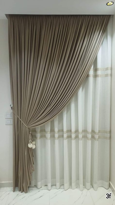 Rooms Curtains, Tall Ceiling Living Room, Curtains Holder, Curtains Bangs, White Curtains Living Room, Luxury Curtains Living Room, Latest Curtain Designs, Pretty Door, Hair Curtain Bangs