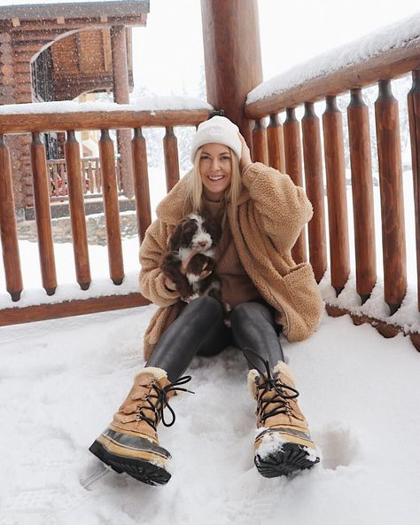 Sorel Caribou Boots Outfit, Sorel Boots Outfit, Canada Outfits, Winter Routine, Seattle Winter, Sorel Caribou Boots, Sorel Caribou, Outfit Botas, Sorel Joan Of Arctic