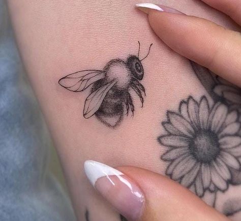 Bumblebee Honeycomb Tattoo, Bee Tattoos For Men, Side Bee Tattoo, Bee On A Flower Tattoo, Pollinator Tattoo, Bee Tattoo Behind Ear, Bee On Flower Tattoo, Flying Bee Tattoo, Bumble Bee Tattoo Flowers