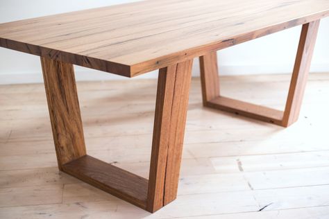 Coastal Furniture Ideas, Dining Room Table Legs, Dinner Tables Furniture, Modern Glass Dining Table, Timber Dining Table, Diy Dining Room Table, Wood Dining Room Table, Wood Table Legs, Wood Table Design