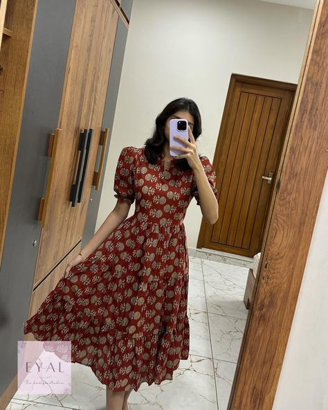 ❌SOLDOUT❌ E-1055 Printed cotton 3 tier Maxi in short sleeves (without lining) Sizes:XS to XL Mild soap handwash and steam ironing is recommended Dm for orders and price Colour may slightly vary due to lighting Model Size -Xs [kurti, festive, maxi, co ord, kurta sets, regular wear, casual wear, office wear, style, marriage] #kurti#casulakurti#dailywearkurti#smallbusiness#officewearkurti#officewearstyle#kurtisofeyal#festivekurtis#kurtidesign#kurtis #kurticollection#kurtifashion#kurtist... Ajrakh Frock Designs, Daily Wear Kurtis Casual, Ajrakh Kurta Designs, Desi Fashion Casual, Casual College Outfits, Self Portrait Poses, Kurti Collection, Cotton Kurti, Frock Design