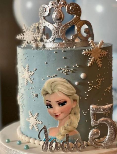 Elsa Birthday Cakes, Frozen Cake Ideas Birthdays, Elsa Cake Ideas, Cake Elsa Frozen, Princess Elsa Cake, Frozen Torte, Frozen Cake Designs, Torte Frozen, Cake Elsa