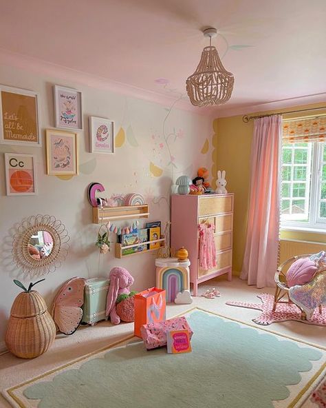 Girls Room Ideas Toddler, Pastel Toddler Room, Pastel Nursery Ideas, Colorful Toddler Room, Colorful Toddler Girl Room, Toddler Room Design, Pastel Baby Room, Colorful Girls Room, Girl Toddler Room