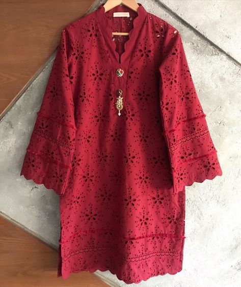 Zona Shaham Official on Instagram: “Maroon chikan” Chicken Dress Design Pakistani, Maroon Kurti Designs, Chicken Kari Dress, Drees Desgin Latest, Chicken Kari Kurta, Maroon Kurti, Dress Design Pakistani, Cotton Suit Designs, Chicken Kari