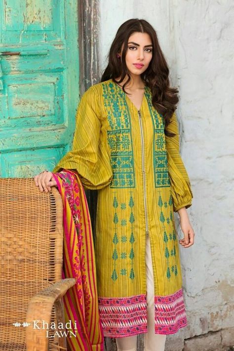 Chiffon Texture, Ancient Patterns, Formal Office Wear, Desi Dress, Indian Women Fashion, Frocks Design, Shoes Cool, Formal Office, Pakistani Wedding Dresses