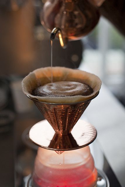 hand drip: the best kind Hand Drip Coffee, Best Drip Coffee Maker, Cocoa Tea, Real Coffee, Coffee Club, Coffee Photography, Specialty Coffee, Beautiful Coffee, Coffee Accessories