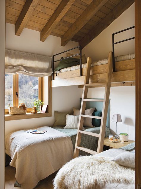 Bunk Room Ski House, 3 Beds Small Room, 3 Beds 1 Room, Small Lake House Bedroom, Bunkie Interior Ideas, Cottage Bunkie Ideas, 3 Bed Bedroom, 3 Beds In One Room Small Spaces, Camp House Decor