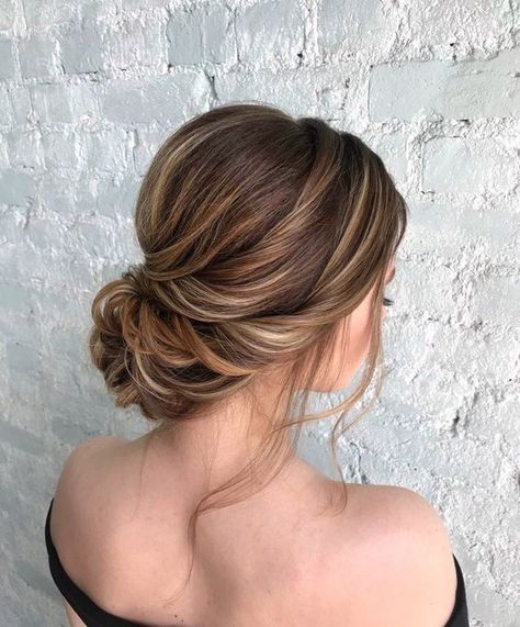 Ig Hairstyles, Hairstyle For Over 50, Easy Updo Hair, Grad Hairstyles, Updo Hair Styles, Bob Hair Color, Easy Updo, Wedding Hair Up, Guest Hair