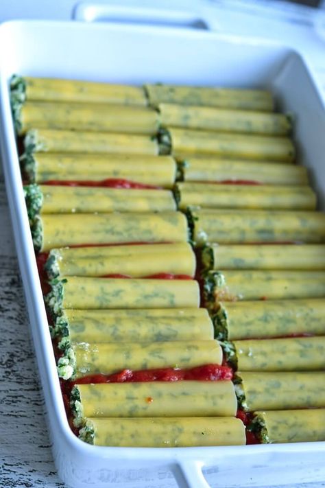 Spinach Ricotta Cannelloni Easy, Spinach And Cheese Cannelloni, Cannelloni Recipes Spinach Ricotta, Spinach And Ricotta Manicotti, Spinach And Riccota Canaloni, Spinach And Ricotta Cannelloni Recipes, Canelloni Ricotta Spinach, Caneloni Recipe Spinach, Italian Pasta Ideas